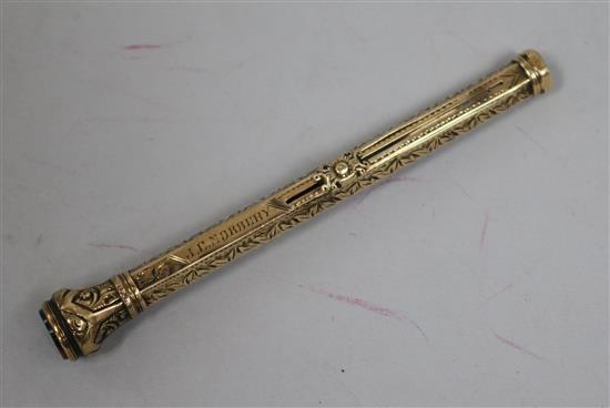 An early 20th century 9ct gold propelling pen/pencil with bloodstone set terminal.